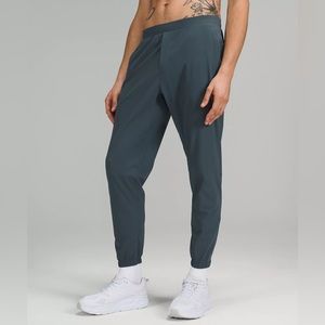 Men’s LULULEMON Surge Jogger - L